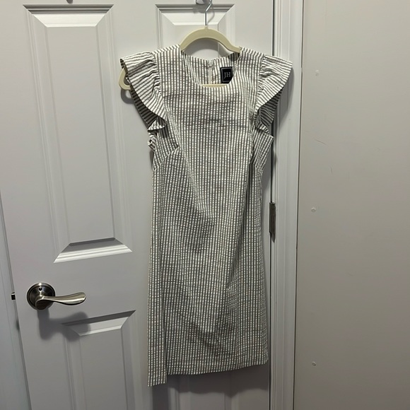Dresses & Skirts - JH grey and white striped women’s size 4 dress